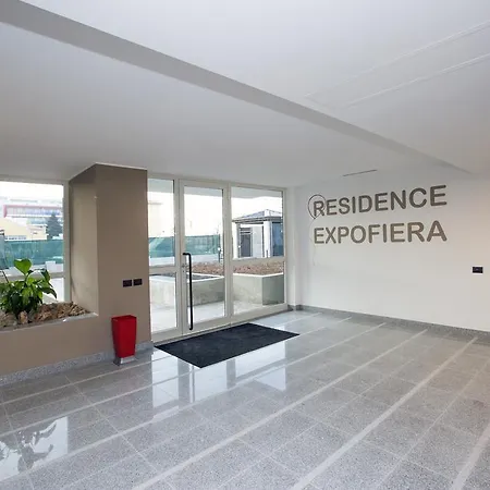 Ξενοδοχείο με διαμερίσματα Expofiera