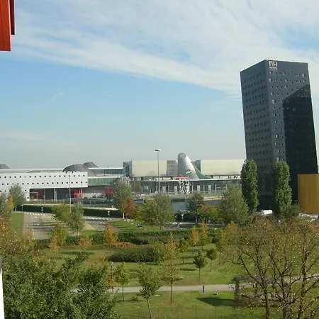Ξενοδοχείο με διαμερίσματα Expofiera